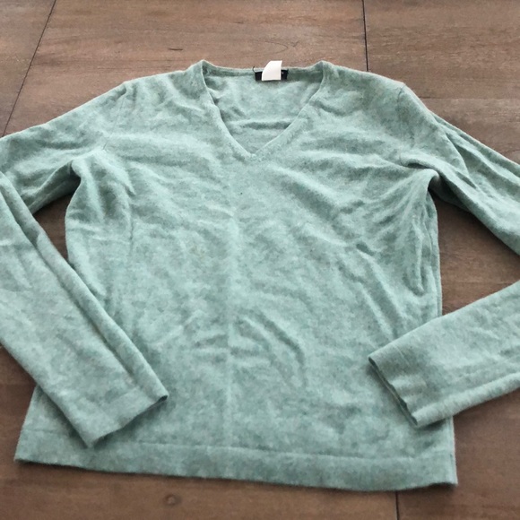 J Crew cashmere sweater - Picture 2 of 7